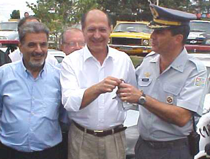 Deputado Pedro Tobias e governador Geraldo Alckmin participam da solenidade <a style='float:right;color:#ccc' href='https://www3.al.sp.gov.br/repositorio/noticia/hist/Tobias viatura.jpg' target=_blank><i class='bi bi-zoom-in'></i> Clique para ver a imagem </a>